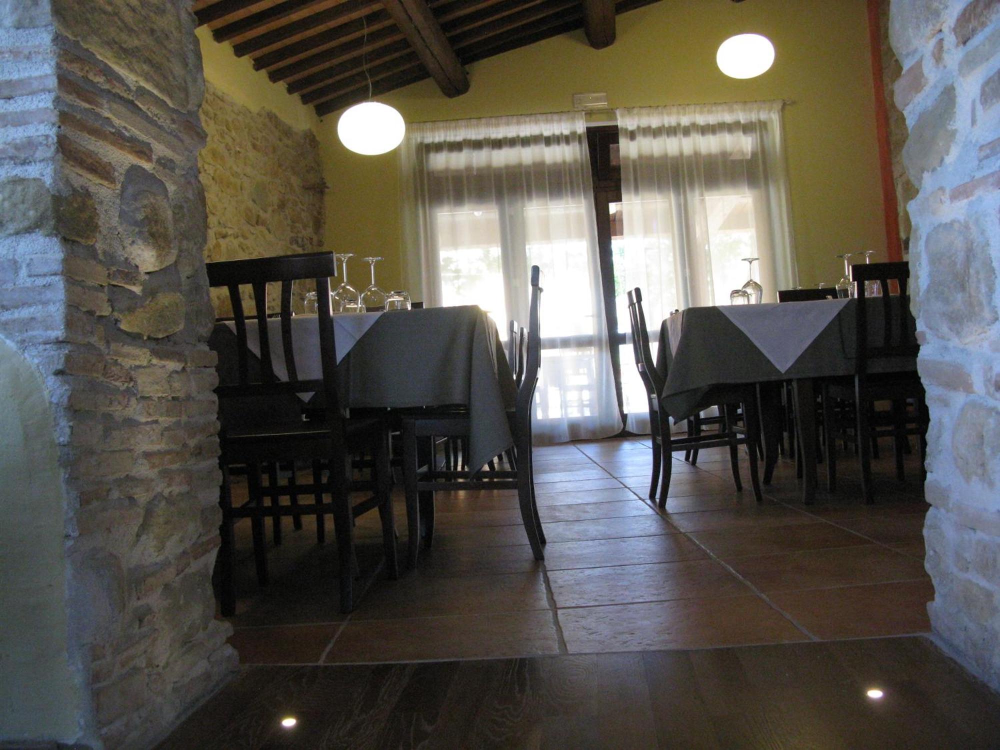 Pietra Maula Agriturismo Castelraimondo Eksteriør bilde